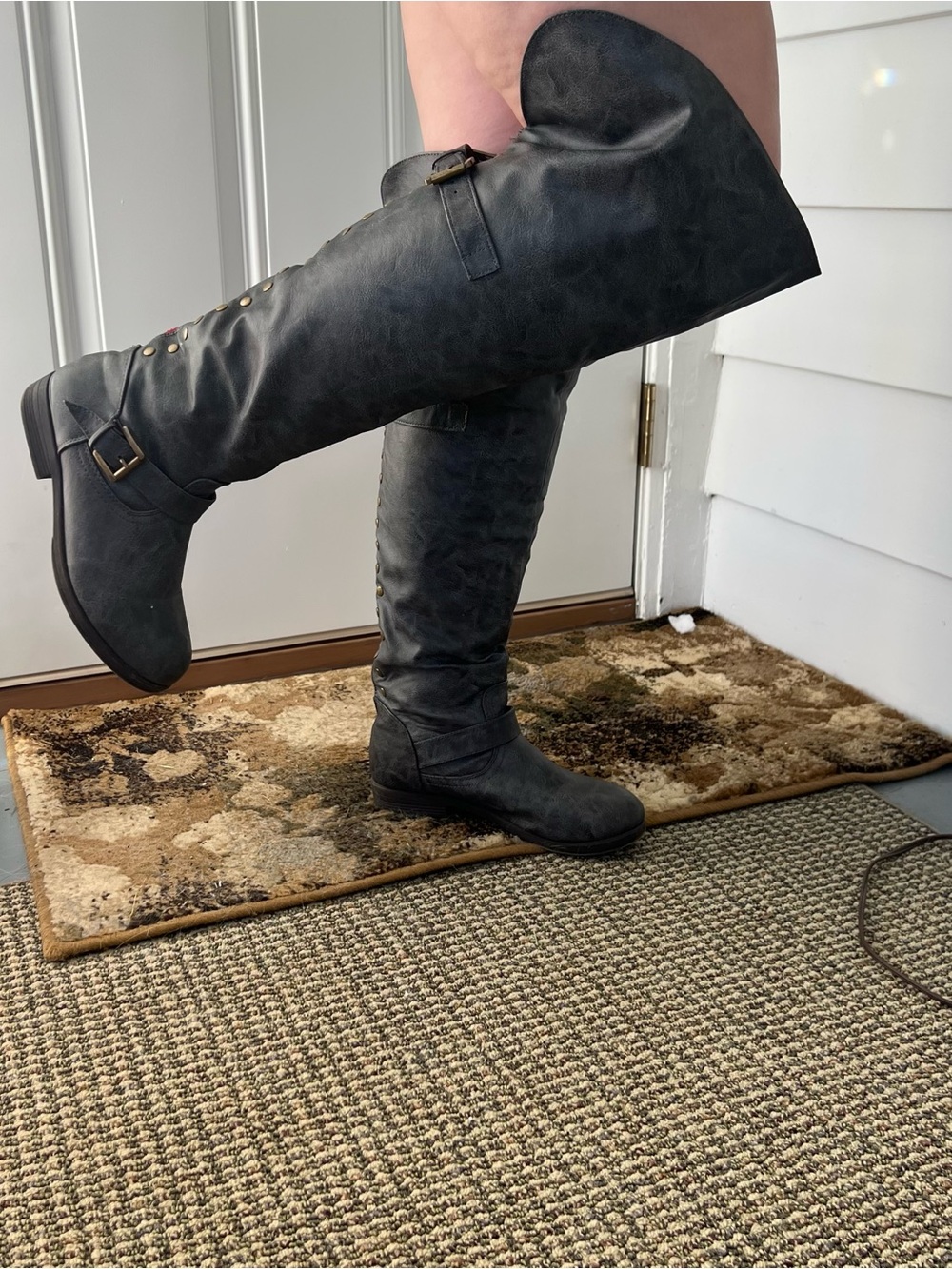 Journee Collection Kane Wide Calf Gray Knee-High Boots with Red Zipper Accent - Picture 4 of 10